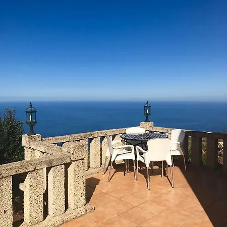 Сasa de vacaciones Wood House, Sea Views *
