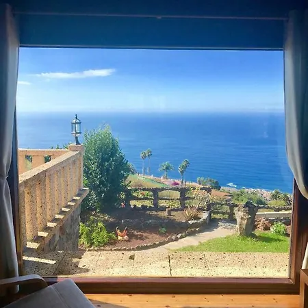 Nyaraló Wood House, Sea Views Montañeta