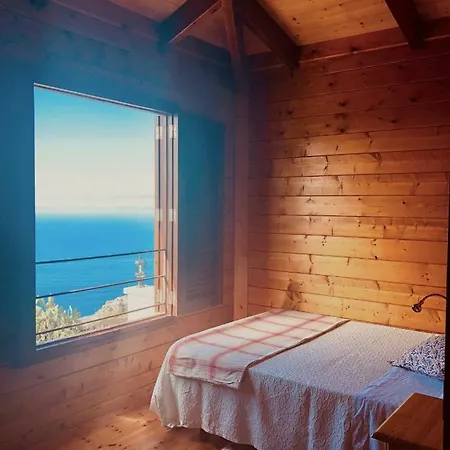 Wood House, Sea Views Nyaraló *